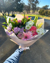 Load image into Gallery viewer, FLOWERS